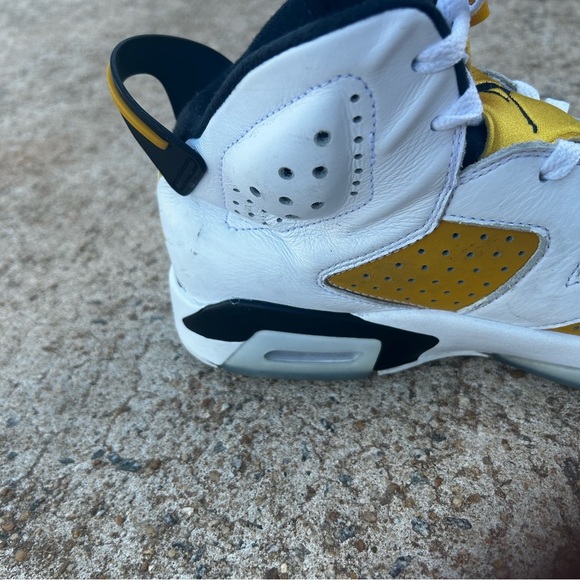Jordan 6 Retro Yellow Ochre | Men’s 8.5 - Picture 10 of 15